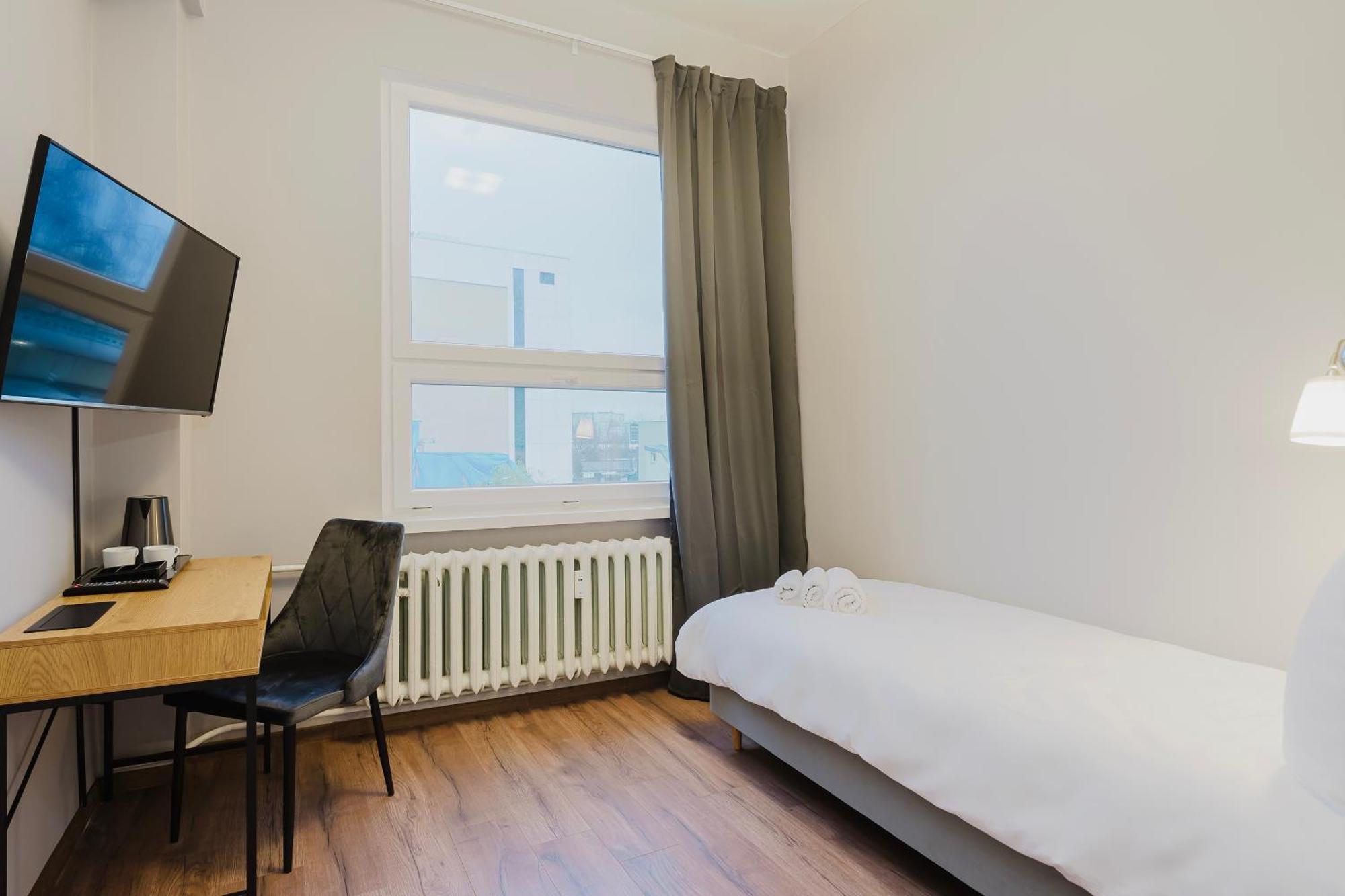 Hala Hostel - Pokoje Na Wylacznosc Tuz Przy Dworcu Gdynia Extérieur photo