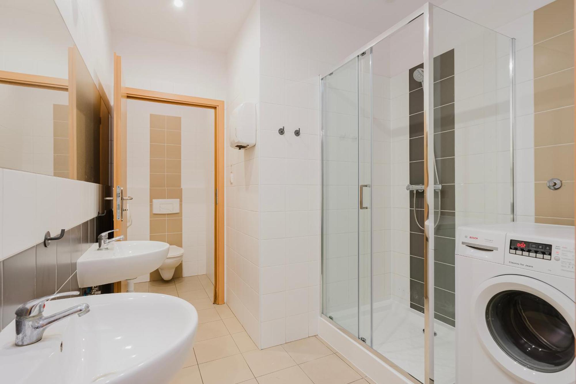 Hala Hostel - Pokoje Na Wylacznosc Tuz Przy Dworcu Gdynia Extérieur photo