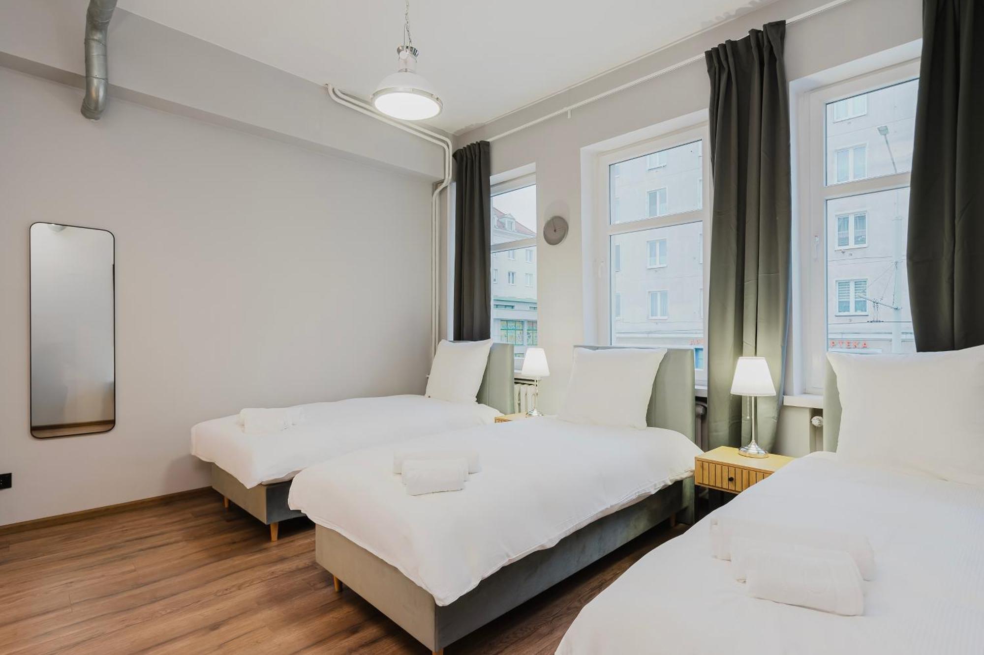 Hala Hostel - Pokoje Na Wylacznosc Tuz Przy Dworcu Gdynia Extérieur photo