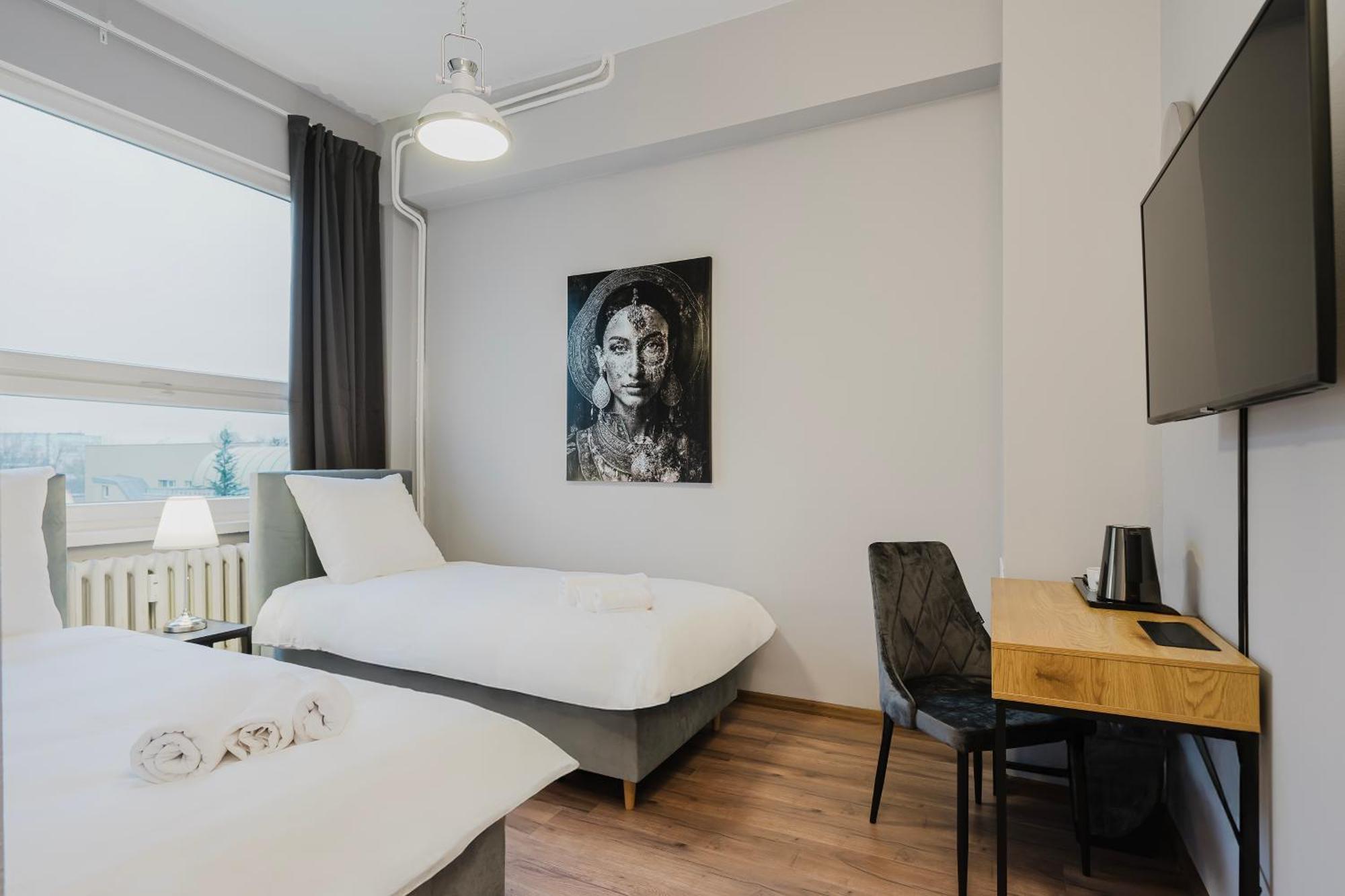 Hala Hostel - Pokoje Na Wylacznosc Tuz Przy Dworcu Gdynia Extérieur photo