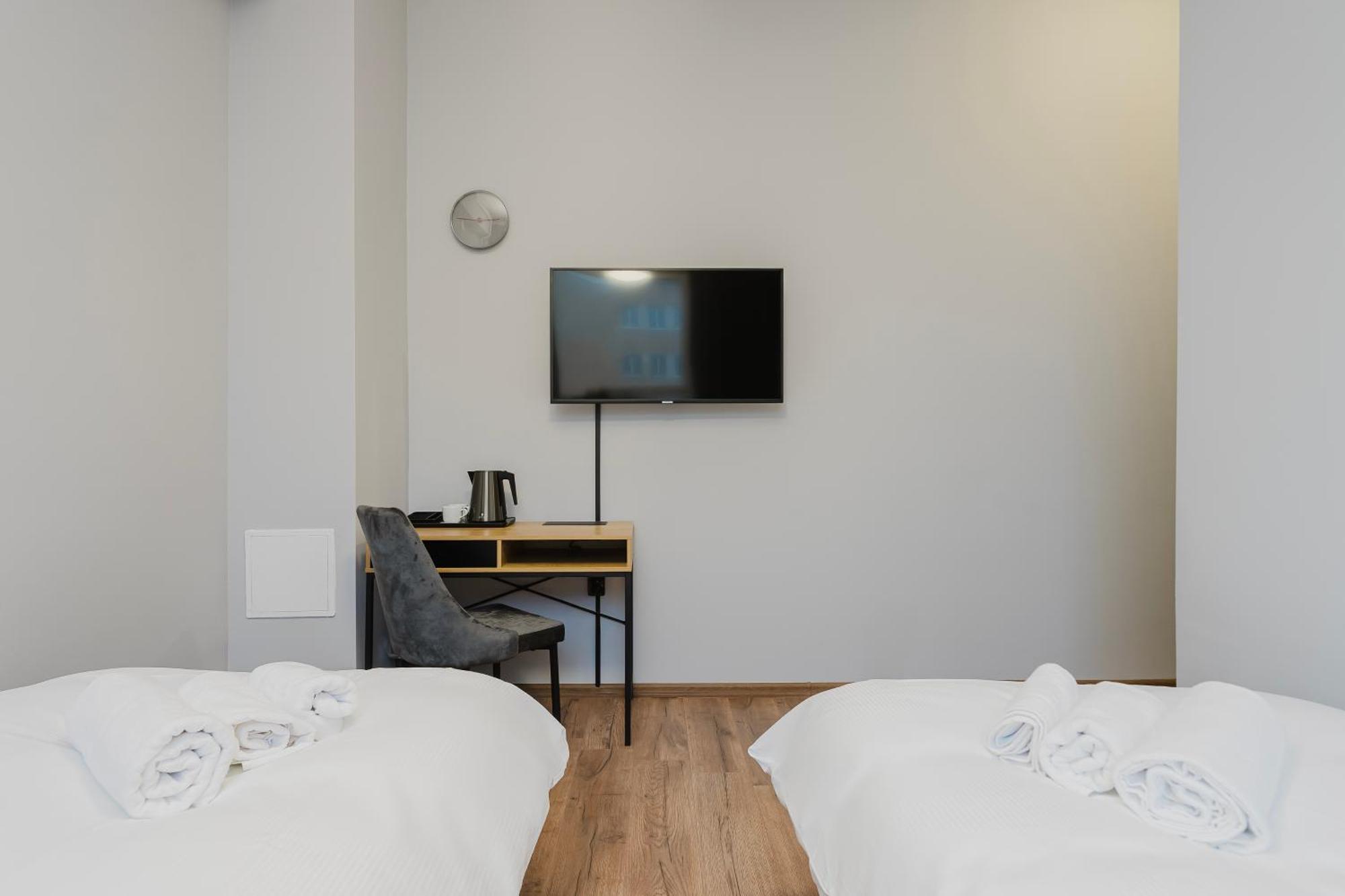 Hala Hostel - Pokoje Na Wylacznosc Tuz Przy Dworcu Gdynia Extérieur photo