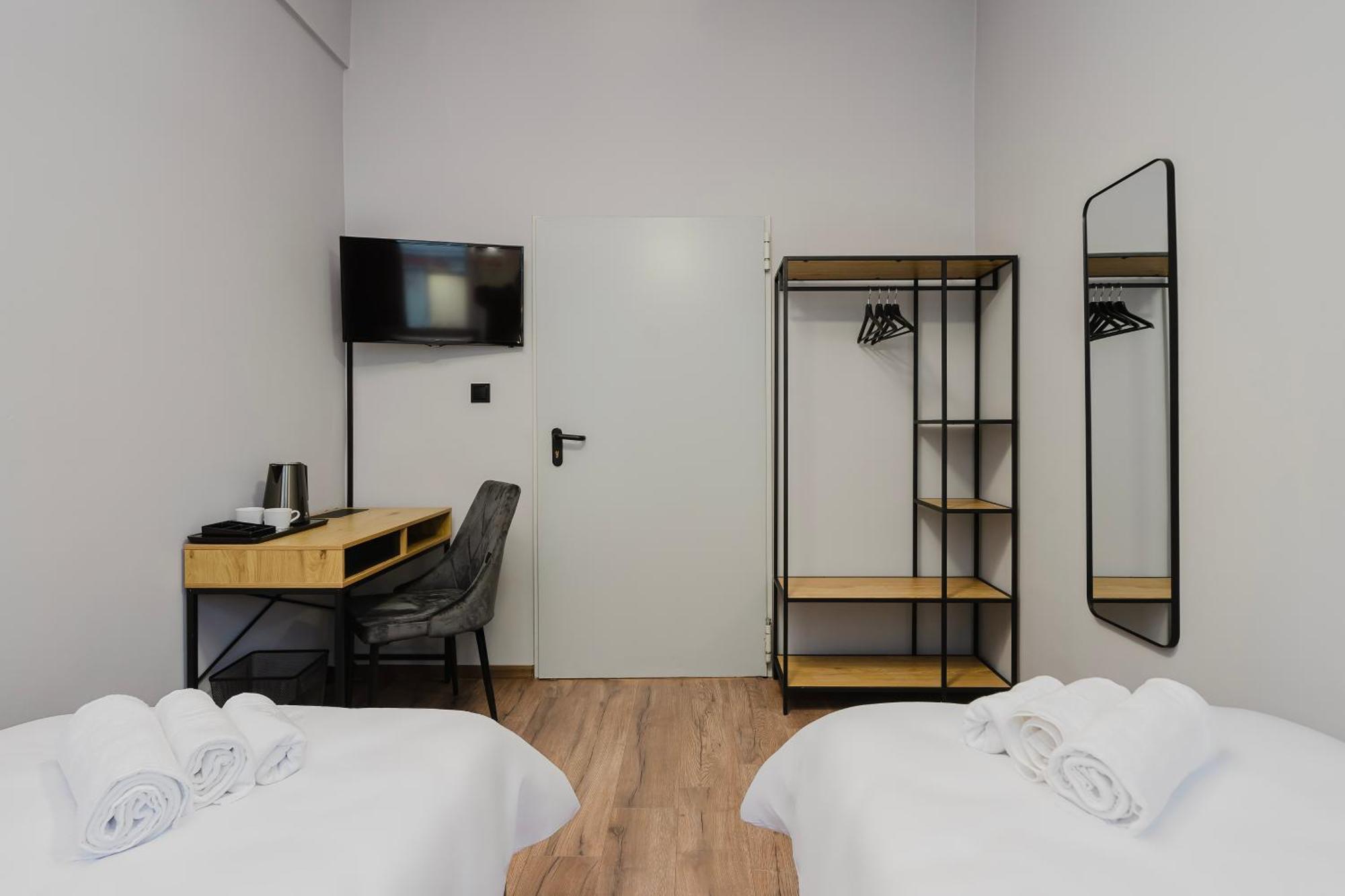 Hala Hostel - Pokoje Na Wylacznosc Tuz Przy Dworcu Gdynia Extérieur photo
