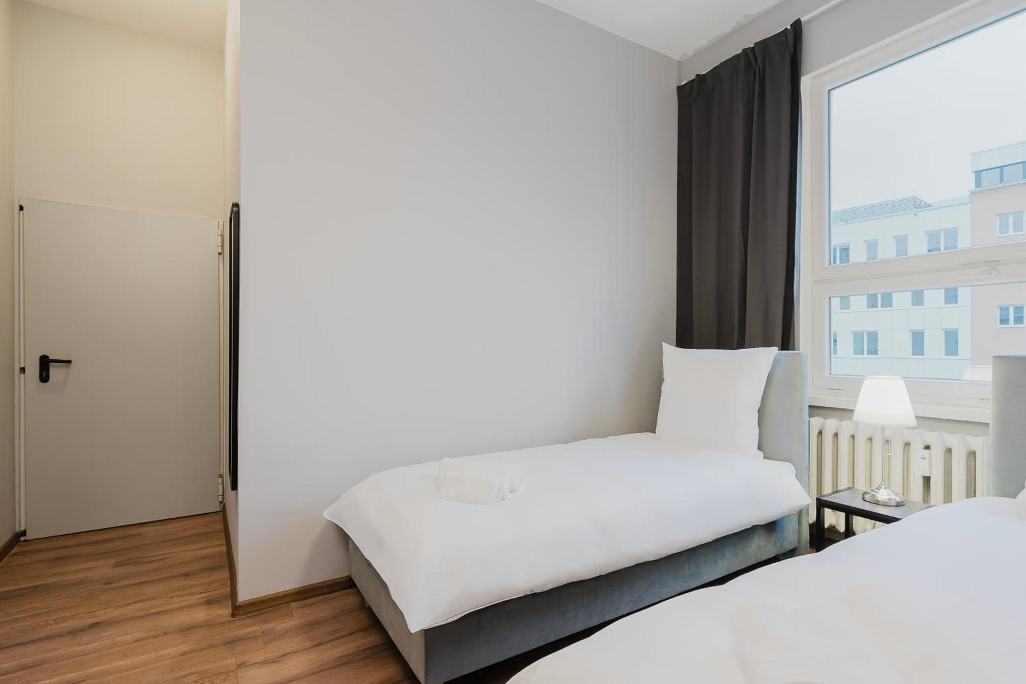 Hala Hostel - Pokoje Na Wylacznosc Tuz Przy Dworcu Gdynia Extérieur photo