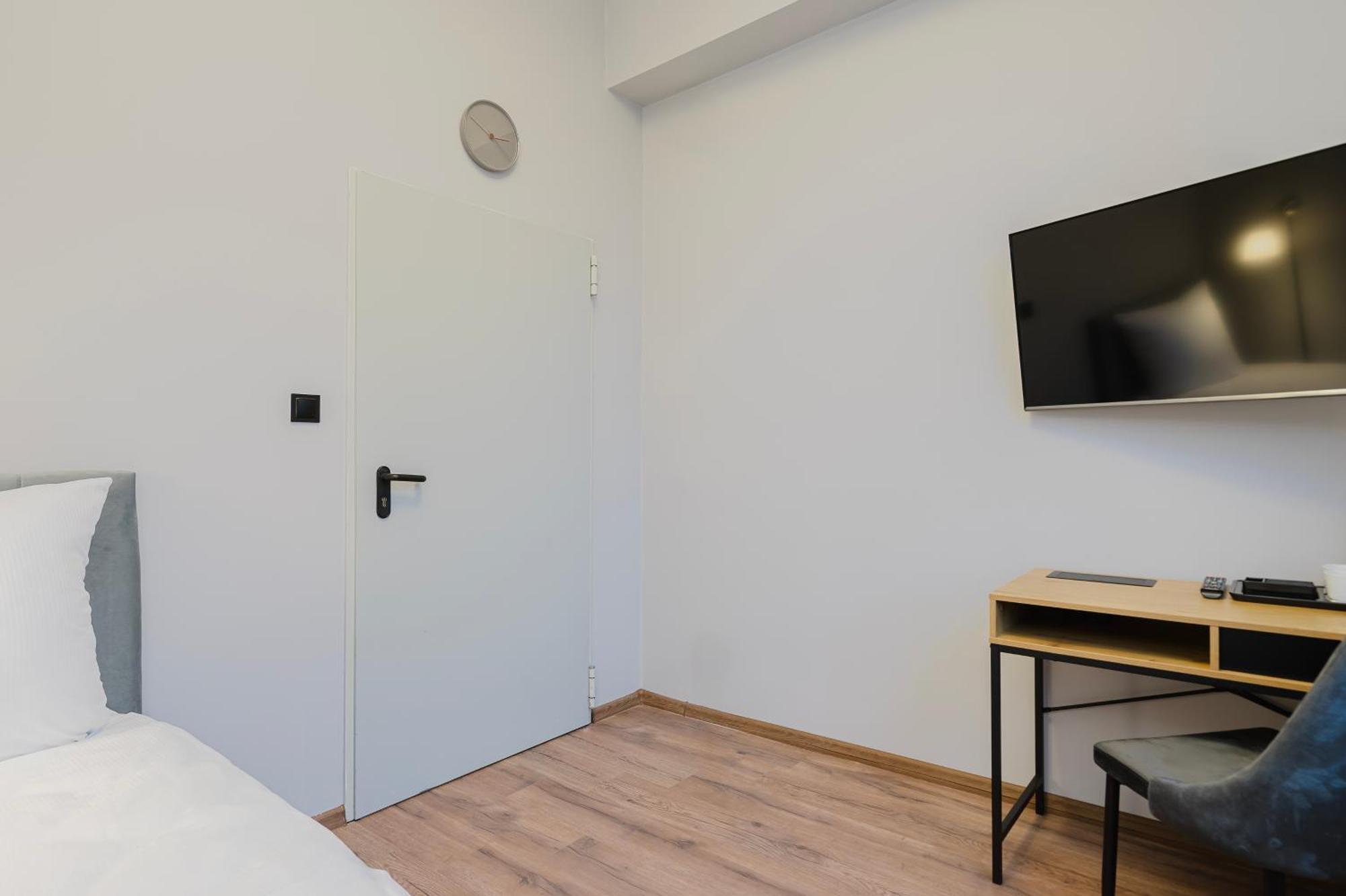 Hala Hostel - Pokoje Na Wylacznosc Tuz Przy Dworcu Gdynia Extérieur photo