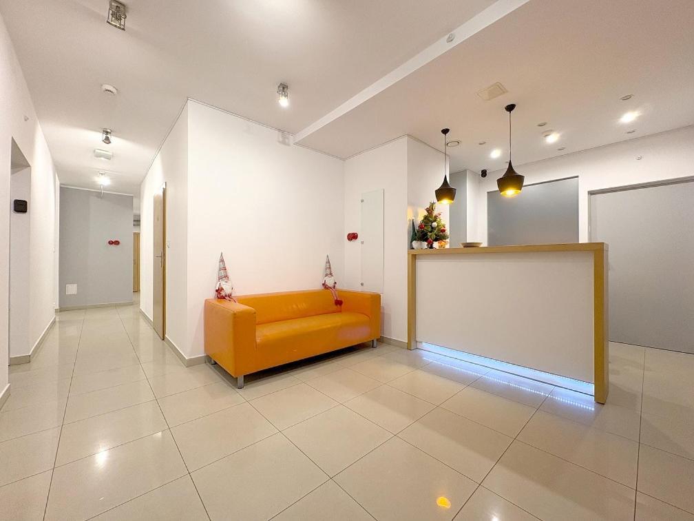 Hala Hostel - Pokoje Na Wylacznosc Tuz Przy Dworcu Gdynia Extérieur photo