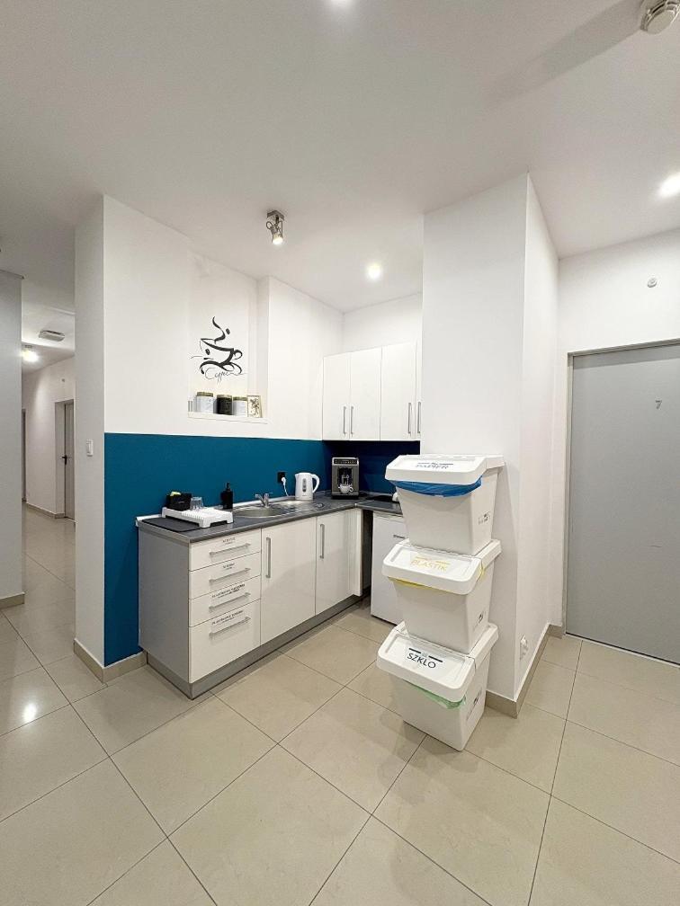 Hala Hostel - Pokoje Na Wylacznosc Tuz Przy Dworcu Gdynia Extérieur photo
