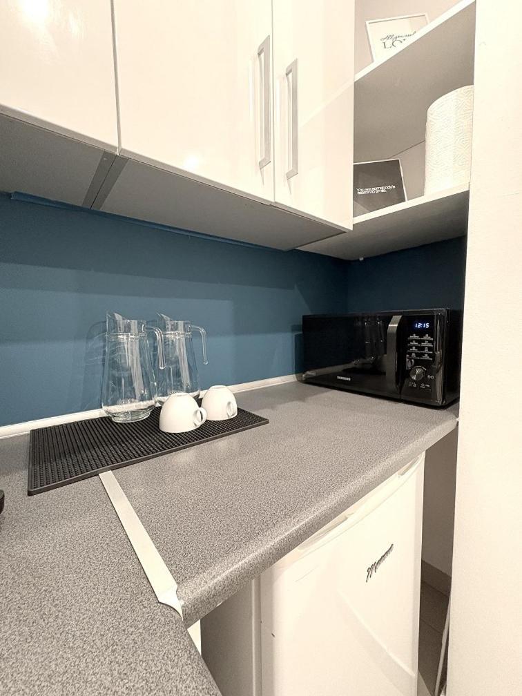 Hala Hostel - Pokoje Na Wylacznosc Tuz Przy Dworcu Gdynia Extérieur photo