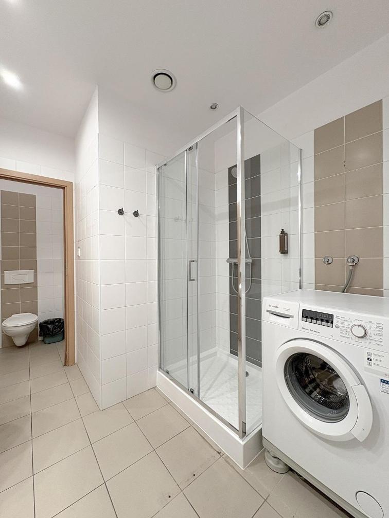 Hala Hostel - Pokoje Na Wylacznosc Tuz Przy Dworcu Gdynia Extérieur photo