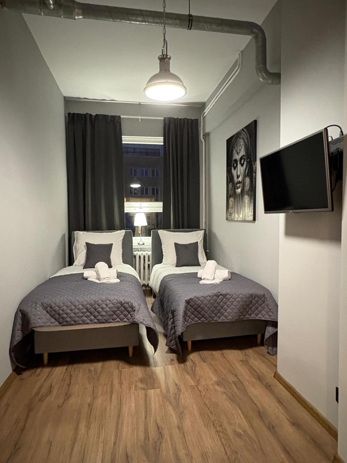 Hala Hostel - Pokoje Na Wylacznosc Tuz Przy Dworcu Gdynia Extérieur photo